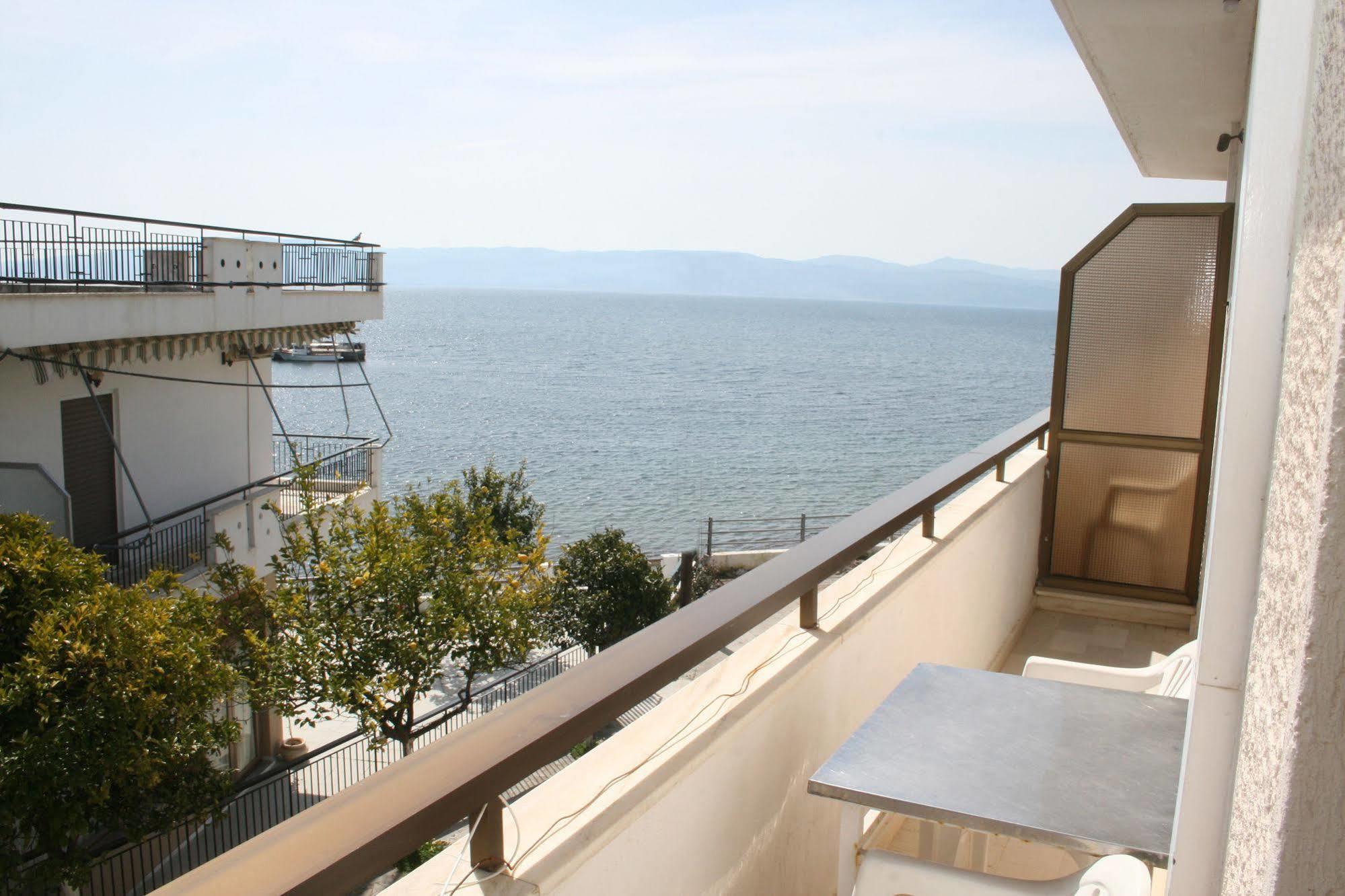 Aparthotel Iliahtides Амаринтос Экстерьер фото